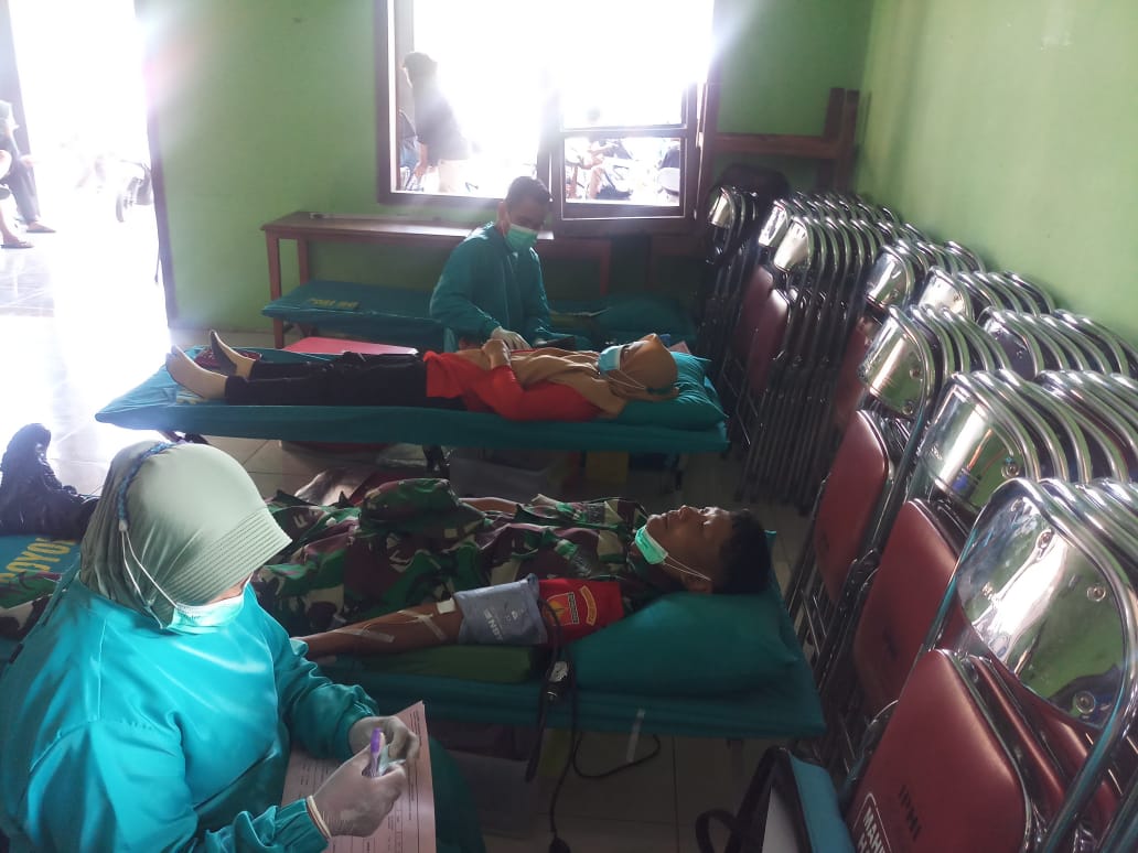 Bantu kesulitan warga, Babinsa Boyolali gelar kegiatan donor darah Bantu kesulitan warga, Babinsa Boyolali gelar kegiatan donor darah