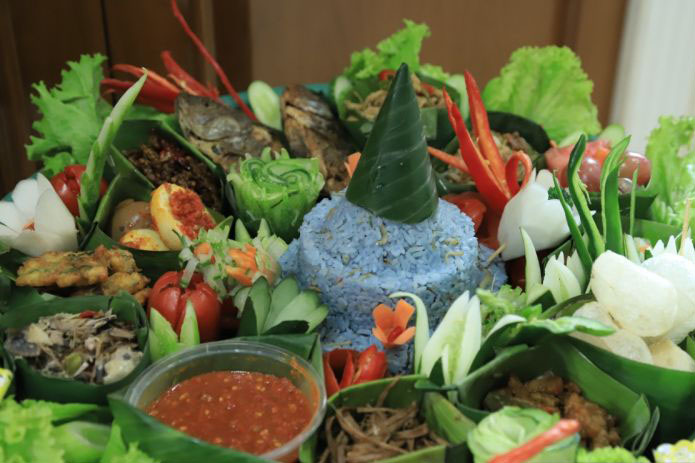 PKK kenalkan ke publik Nasi Segambreng makanan khas Kota Tangerang