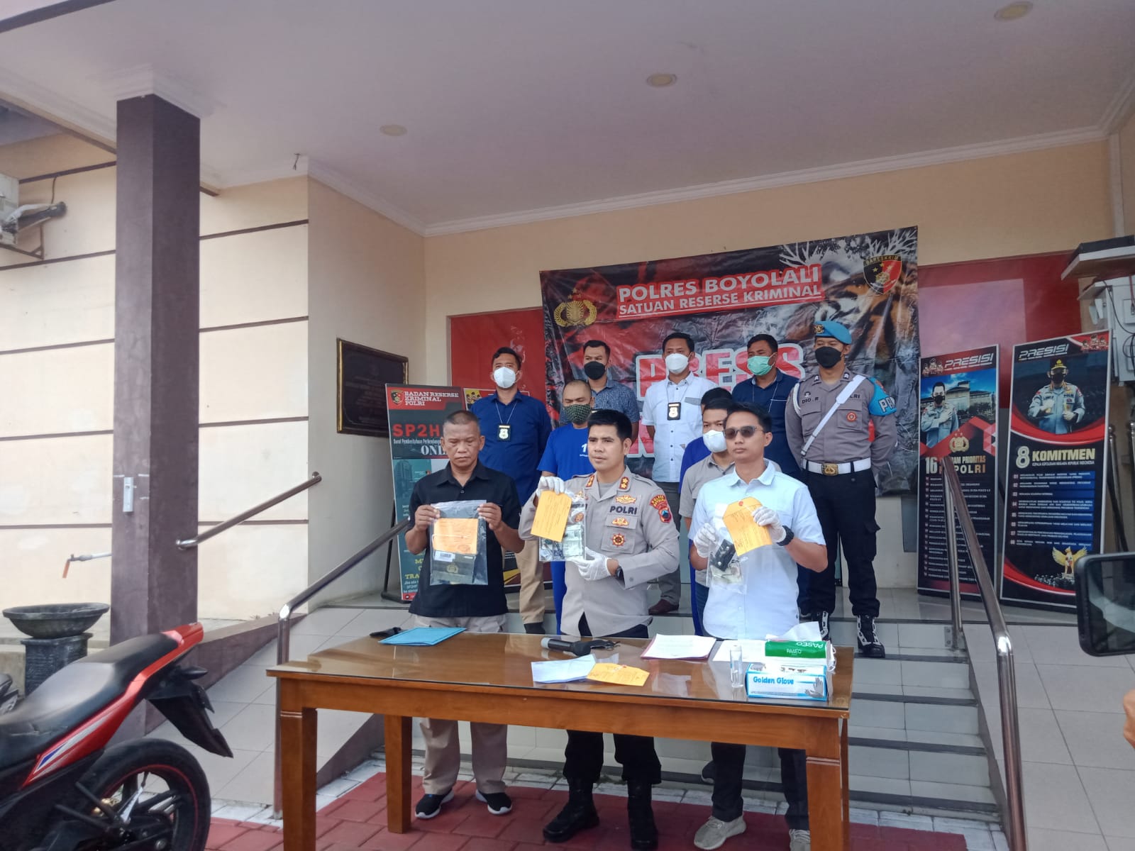 Polres Boyolali tangkap tiga pelaku pemalsu SIM Polres Boyolali tangkap tiga pelaku pemalsu SIM