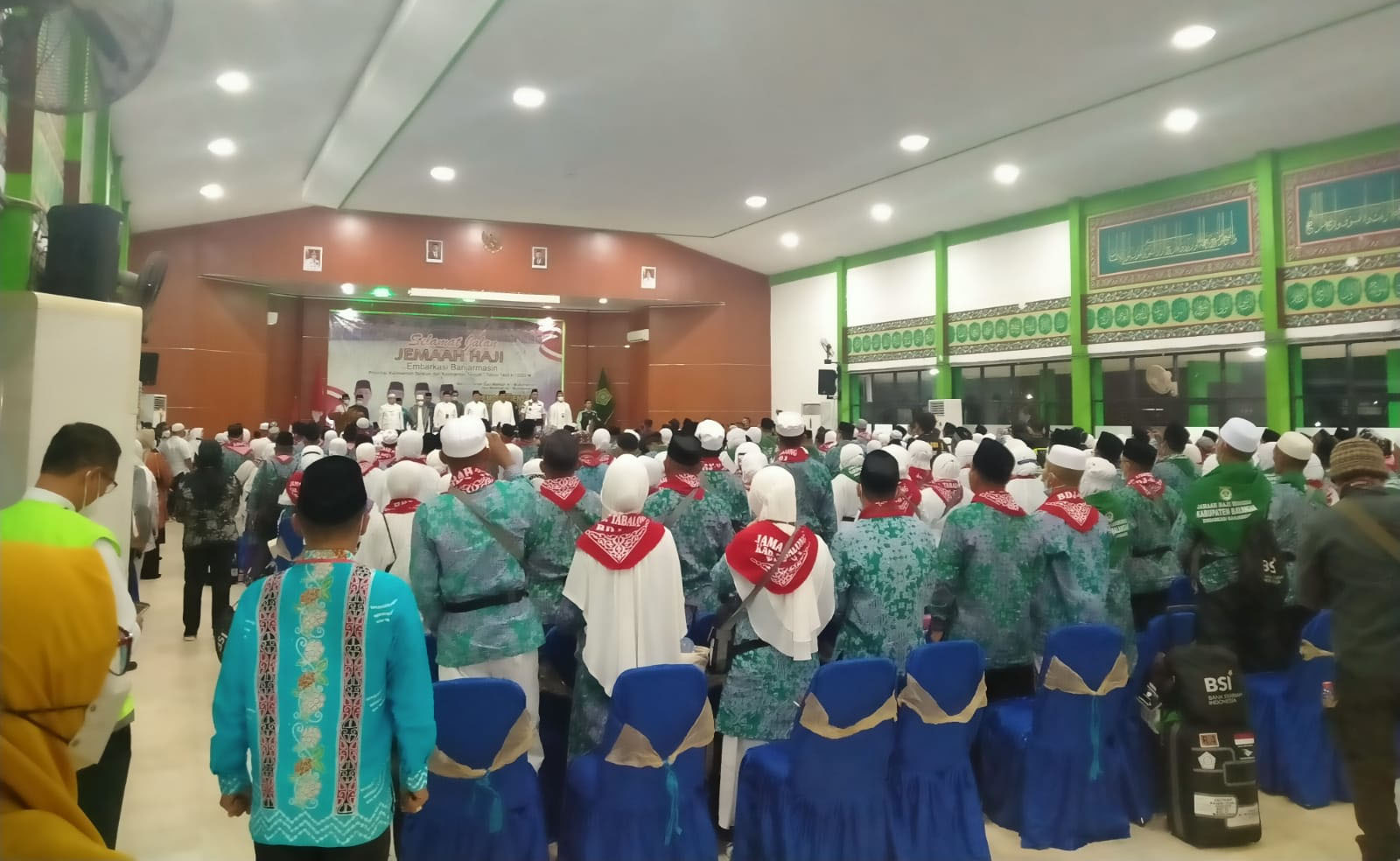 Kloter pertama Jemaah Calon Haji embarkasi Banjarmasin dilepas langsung Gubernur Kalsel Kloter pertama Jemaah Calon Haji embarkasi Banjarmasin dilepas langsung Gubernur Kalsel