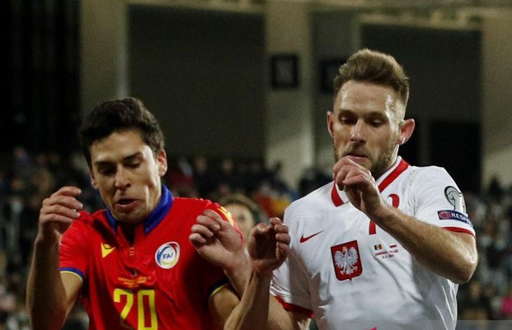 Bek Polandia tersisih dari timnas lantaran bertahan di Liga Rusia