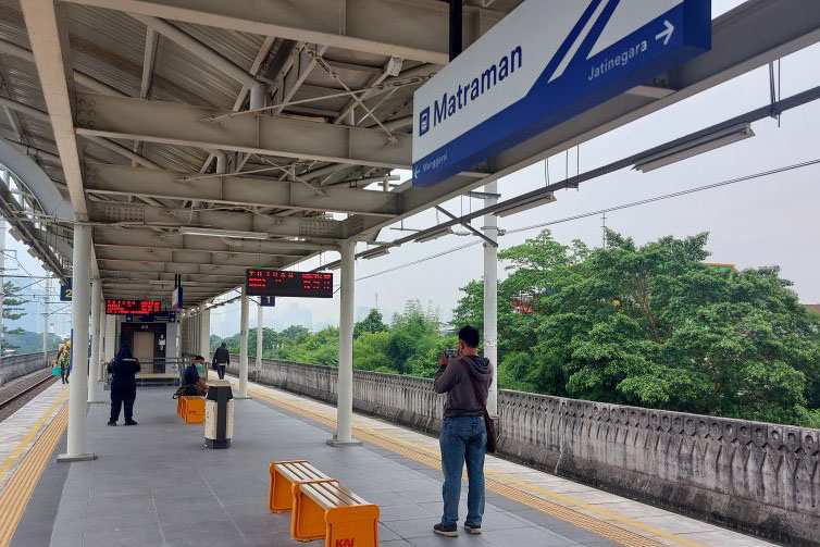 KAI uji coba Stasiun Matraman KAI uji coba Stasiun Matraman
