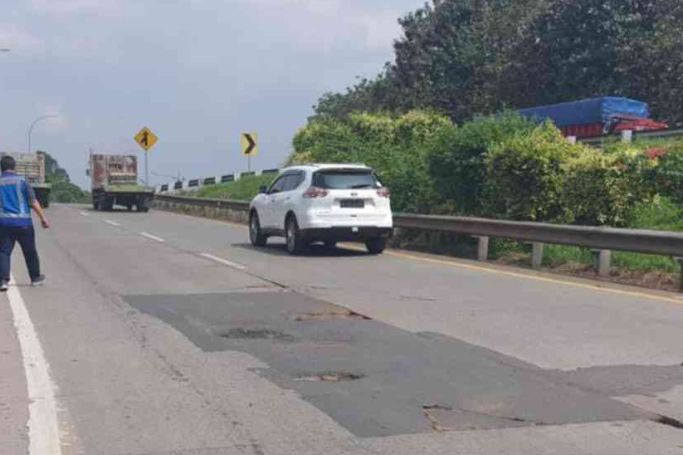 Jasa Marga lanjutkan perbaikan jalan Ruas Tol Jakarta-Cikampek