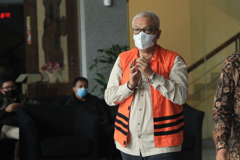 KPK duga mantan Bupati Buru Selatan beli kendaraan atas identitas lain