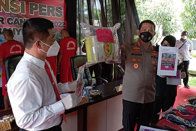 Polresta Banyumas ungkap kasus peredaran 2,52 kilogram ganja Polresta Banyumas ungkap kasus peredaran 2,52 kilogram ganja