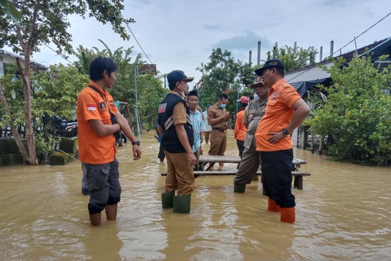 60 KK terdampak banjir Lamongan akibat saluran irigasi meluap 60 KK terdampak banjir Lamongan akibat saluran irigasi meluap