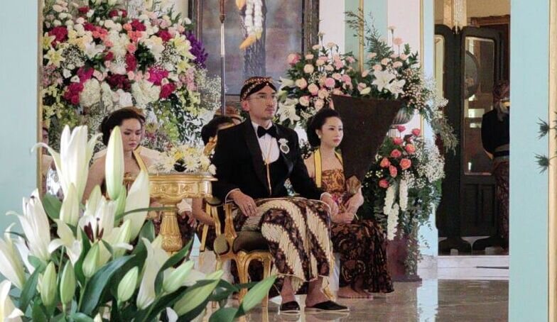 Gusti Bhre resmi menjadi KGPAA Mangkunegara X Gusti Bhre resmi menjadi KGPAA Mangkunegara X