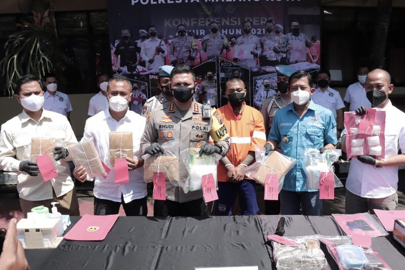 Polresta Malang Kota ringkus pengedar miliki 9,2 kilogram narkoba