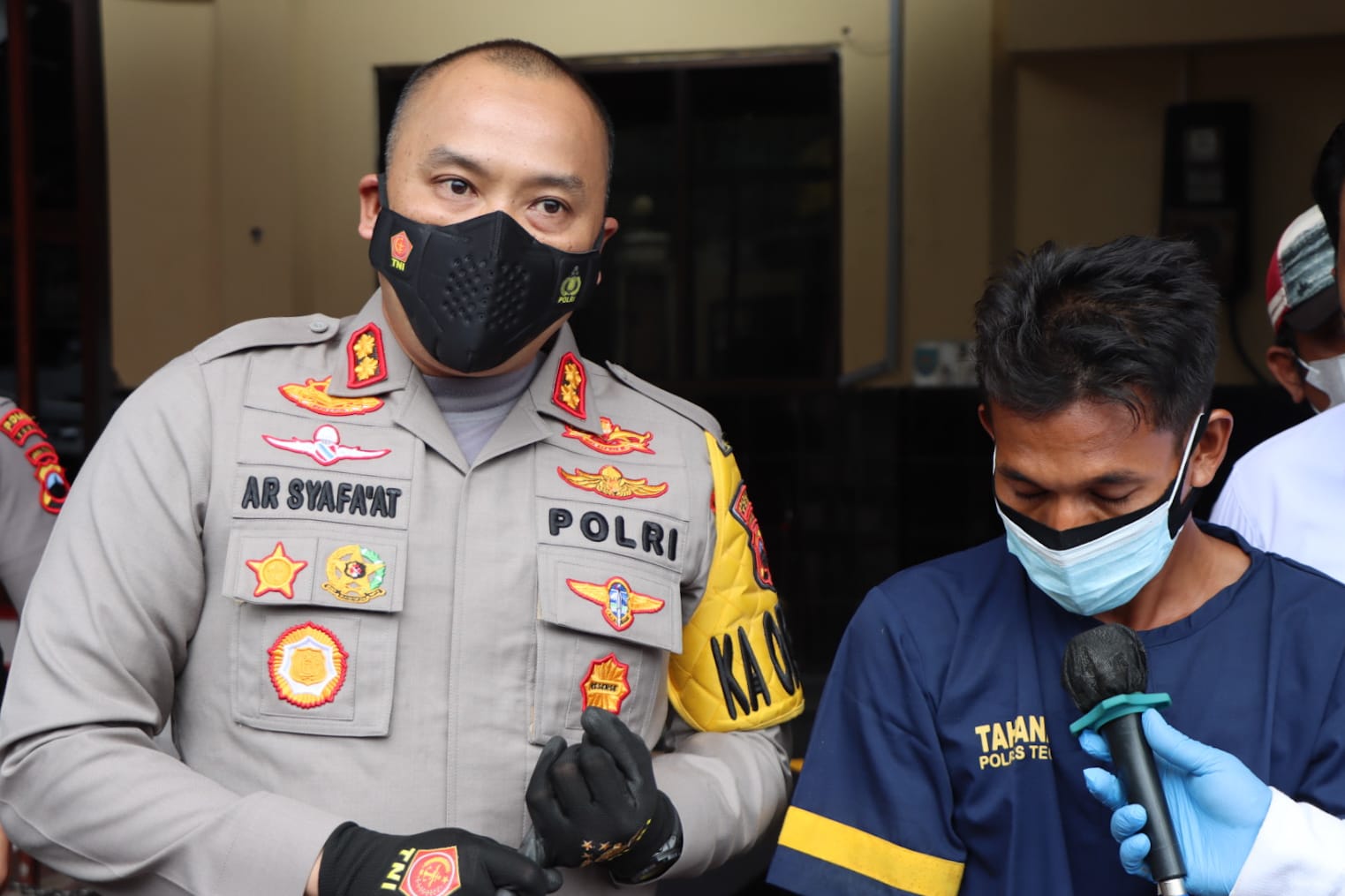 Pengepul barang rongsok tega membunuh kekasihnya yang hamil Pengepul barang rongsok tega membunuh kekasihnya yang hamil