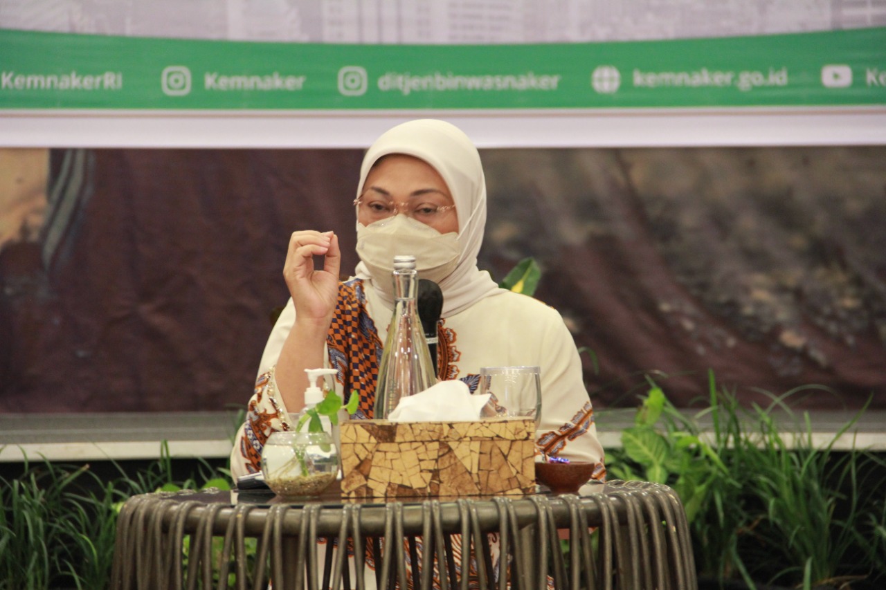 Menaker dorong kesetaraan gender di industri musik Menaker dorong kesetaraan gender di industri musik