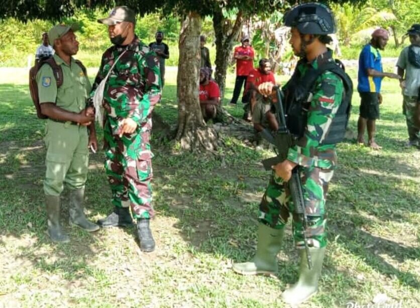 Satgas Yonif 126/KC rangkul tokoh masyarakat di perbatasan Papua Satgas Yonif 126/KC rangkul tokoh masyarakat di perbatasan Papua