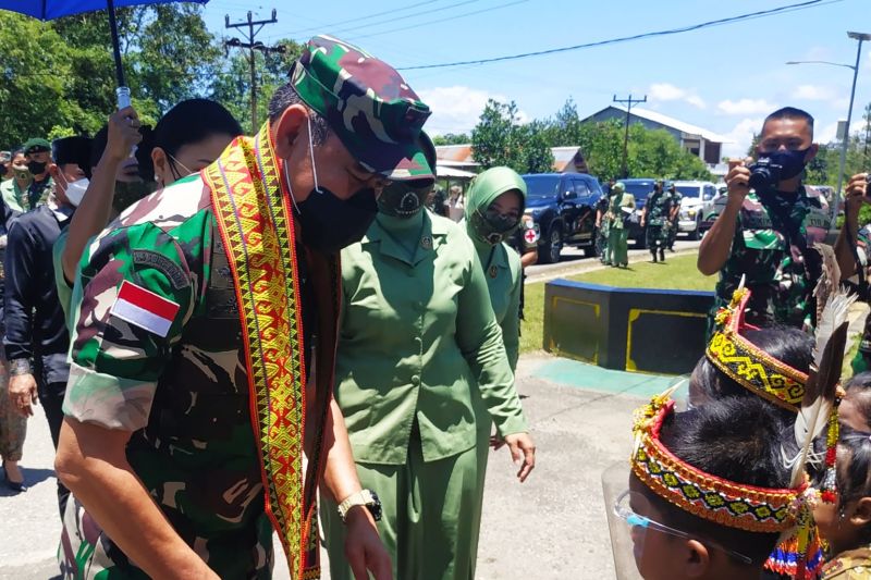 Patroli patok batas RI-Malaysia menggunakan kamera udara