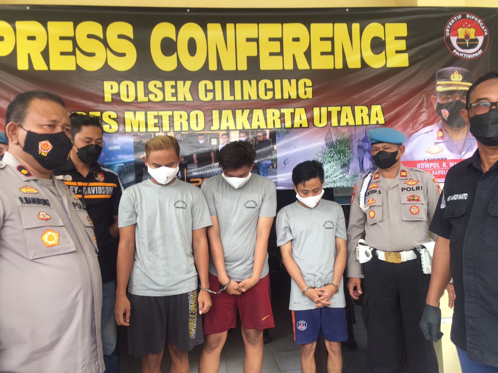 Polsek Cilincing amankan pelaku perampasan handphone milik pengemudi mobil boks Polsek Cilincing amankan pelaku perampasan handphone milik pengemudi mobil boks