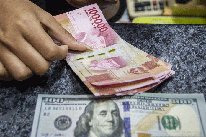 Rupiah Senin pagi melemah 28 poin