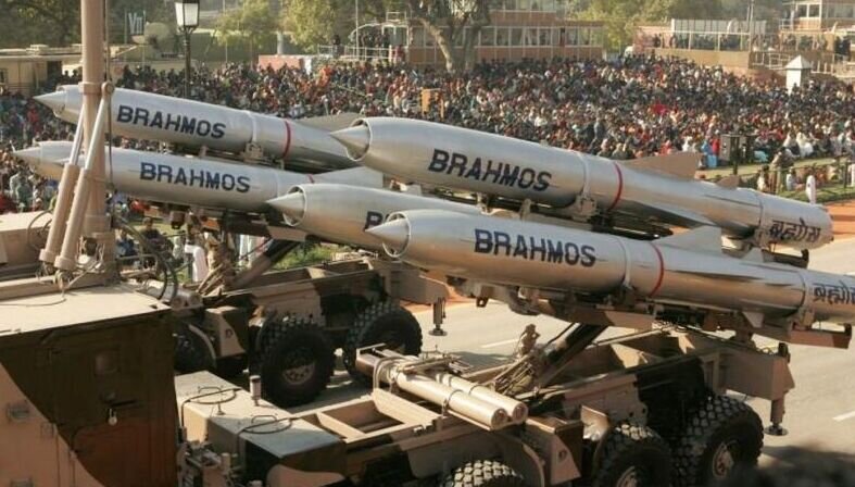 India mengaku tak sengaja luncurkan rudal ke Pakistan India mengaku tak sengaja luncurkan rudal ke Pakistan