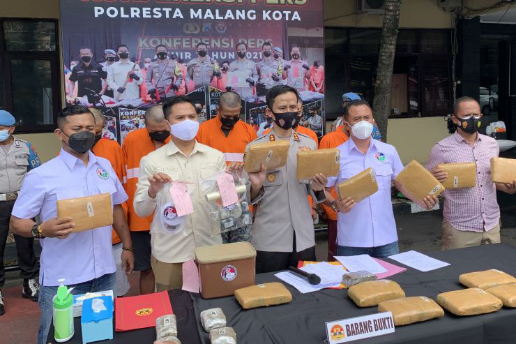 Polresta Malang Kota gagalkan peredaran 14,7 kilogram ganja Polresta Malang Kota gagalkan peredaran 14,7 kilogram ganja