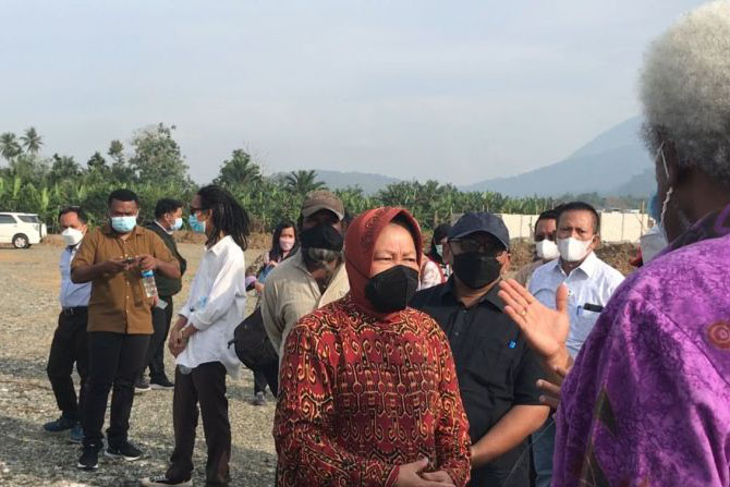 Mensos upayakan pembebasan tanah rumah sehat korban banjir Sentani
