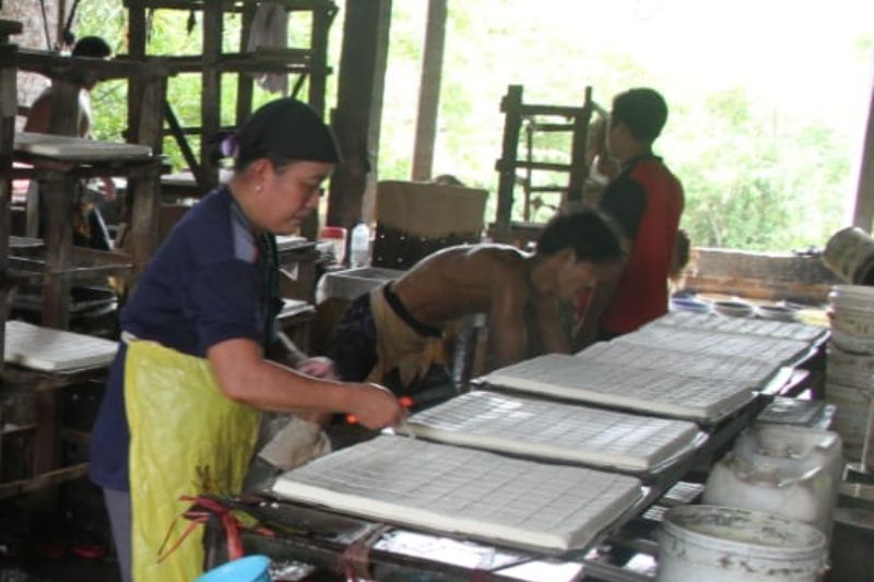 Lonjakan harga kedelai di Kudus diikuti kenaikan harga tahu dan tempe Lonjakan harga kedelai di Kudus diikuti kenaikan harga tahu dan tempe
