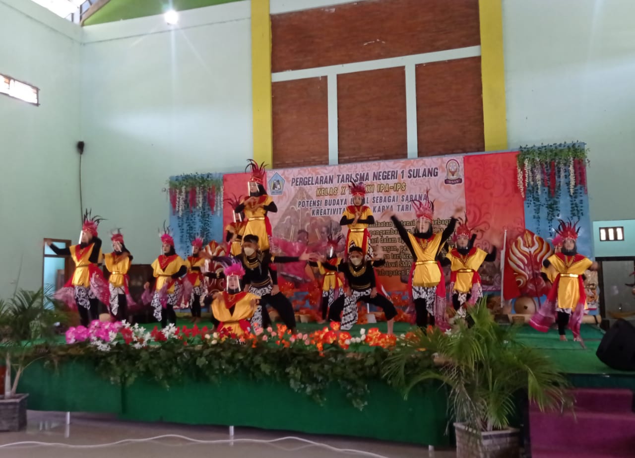 Tanamkan cinta budaya Nusantara, SMA di Rembang gelar pergelaran tari Tanamkan cinta budaya Nusantara, SMA di Rembang gelar pergelaran tari