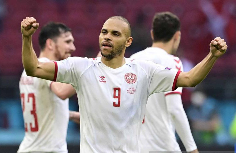 Martin Braithwaite pertimbangkan masa depannya di Barcelona