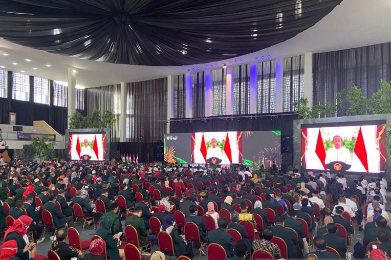 Presiden Jokowi minta dokter Indonesia adaptif pada teknologi baru Presiden Jokowi minta dokter Indonesia adaptif pada teknologi baru