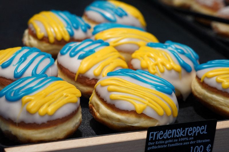 Donat perdamaian dukung Ukraina dari toko roti Jerman