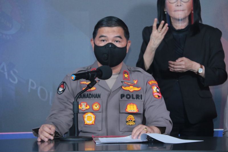 Densus tangkap empat tersangka teroris JI di Banten Densus tangkap empat tersangka teroris JI di Banten