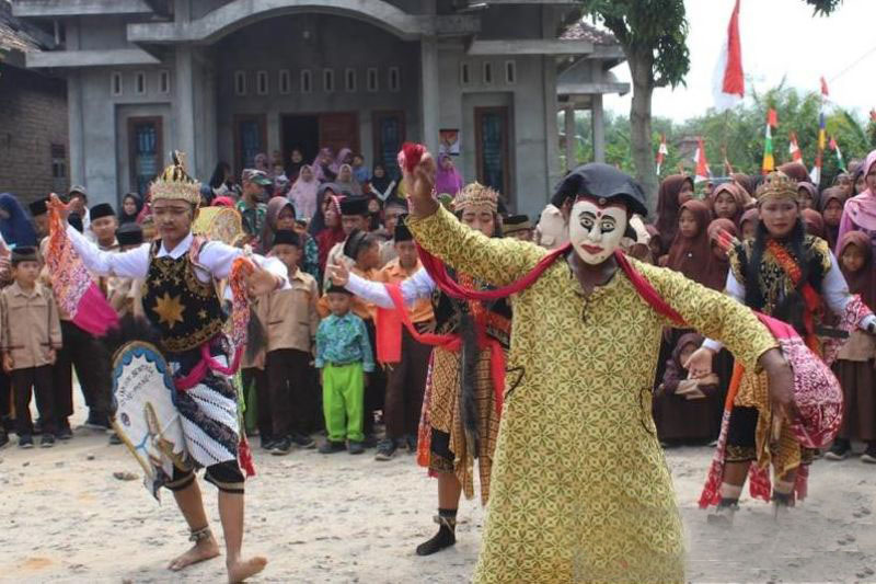 TNI bentuk Kampung Pancasila di Kabupaten OKI TNI bentuk Kampung Pancasila di Kabupaten OKI