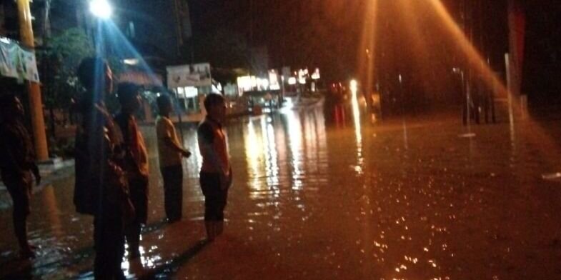 Ratusan rumah warga di Kabupaten OKU Sumsel terendam banjir
