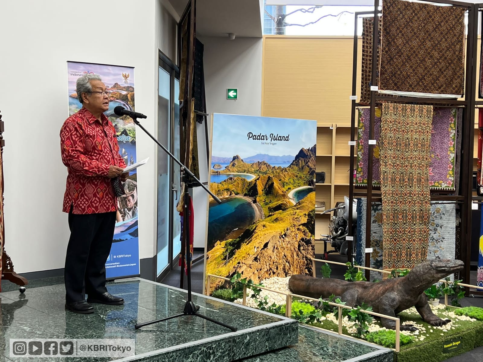 Dubes Heri Akhmadi promosikan destinasi wisata NTT kepada Friends of Indonesia di Jepang Dubes Heri Akhmadi promosikan destinasi wisata NTT kepada Friends of Indonesia di Jepang