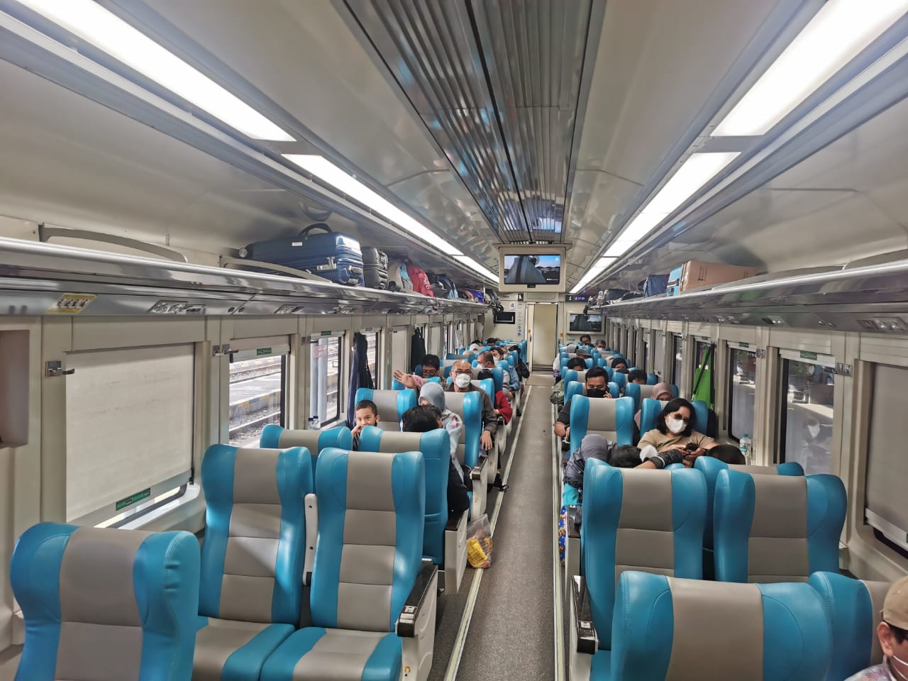 Daop 8 Surabaya potong harga tiket 60 persen dengan 15 perjalanan KA Daop 8 Surabaya potong harga tiket 60 persen dengan 15 perjalanan KA