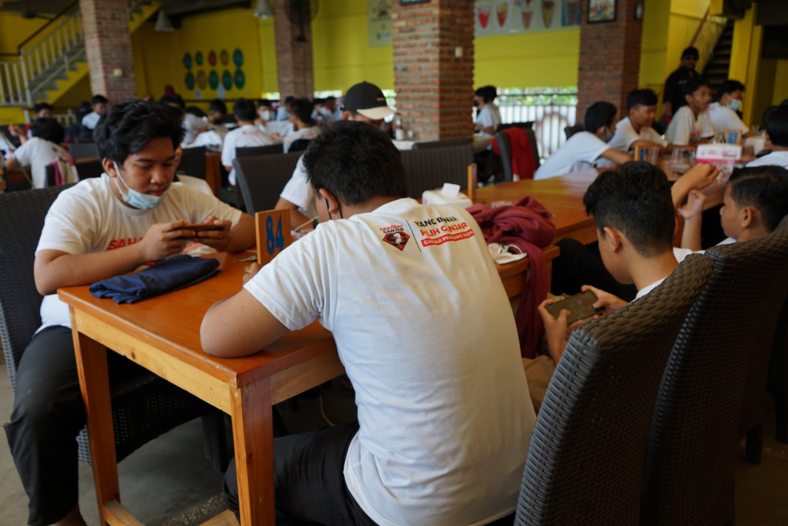Jaring bibit atlet daerah, Sahabat Ganjar gelar turnamen e-sport di Depok Jaring bibit atlet daerah, Sahabat Ganjar gelar turnamen e-sport di Depok