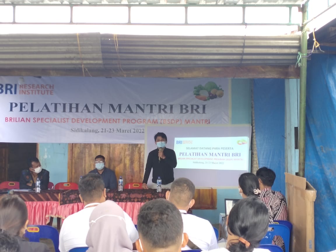 Mantri BRI diminta tingkatkan kapabilitas profil bisnis UMKM Mantri BRI diminta tingkatkan kapabilitas profil bisnis UMKM