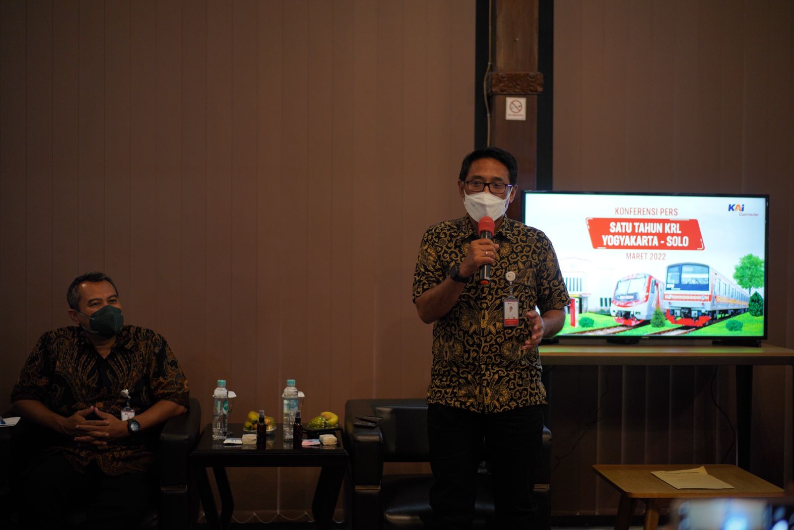 KRL Yogyakarta-Solo layani lebih dari 2,2 juta pengguna dalam setahun KRL Yogyakarta-Solo layani lebih dari 2,2 juta pengguna dalam setahun