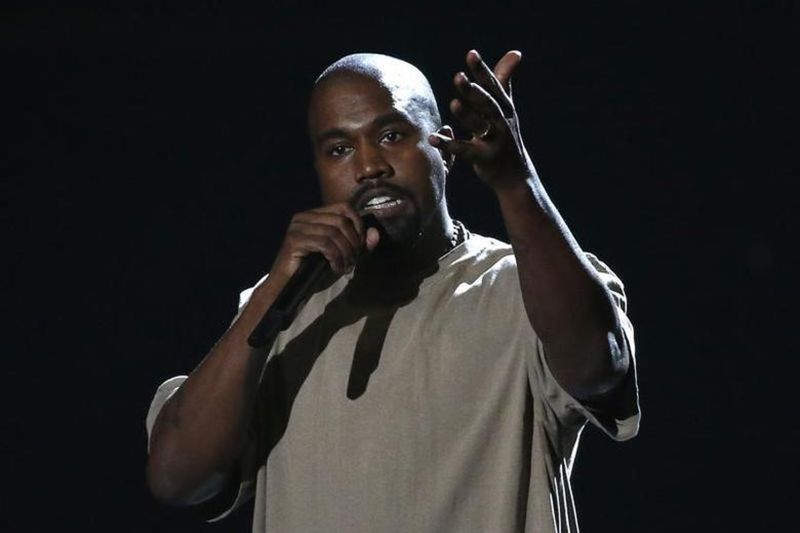 Kanye dilarang tampil di Grammy Awards akibat sikap onlinenya