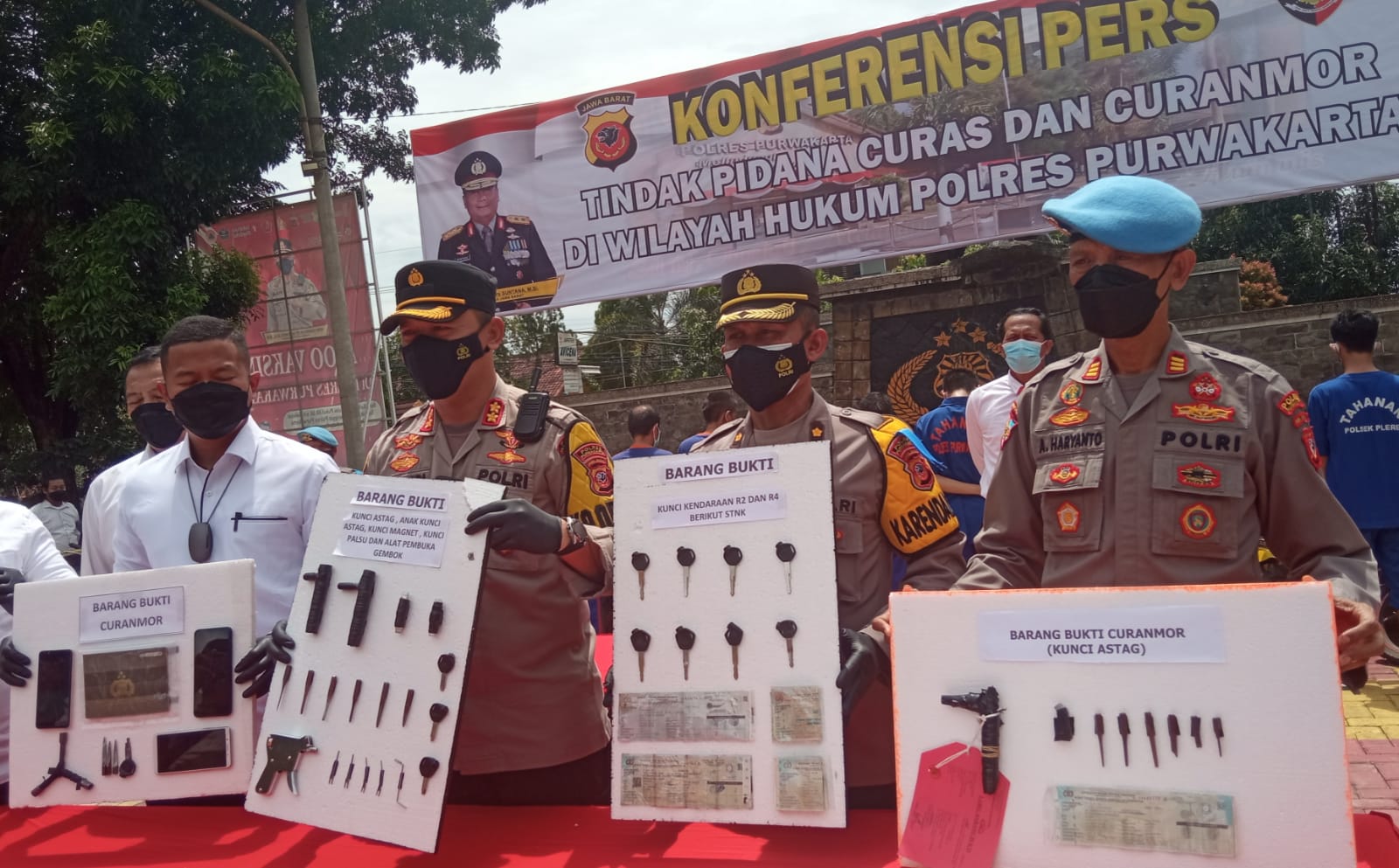 Polres Purwakarta bongkar sindikat pencurian kendaraan bermotor di 75 lokasi Polres Purwakarta bongkar sindikat pencurian kendaraan bermotor di 75 lokasi