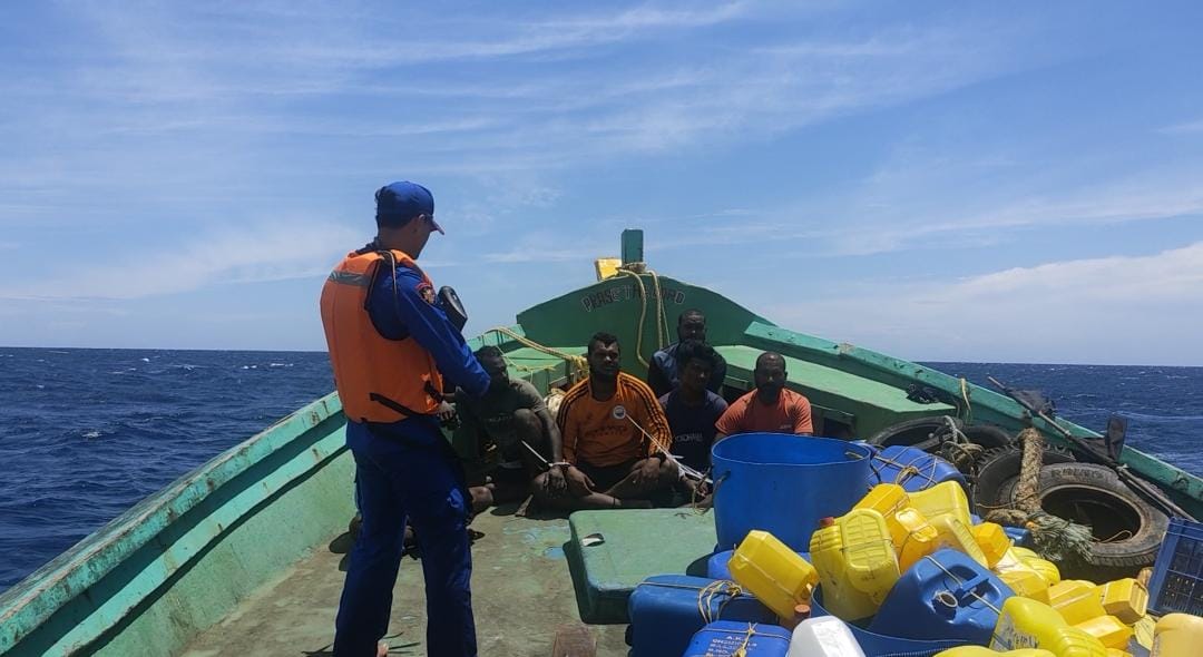 Langgar batas laut, kapal berbendera asing ditangkap Langgar batas laut, kapal berbendera asing ditangkap