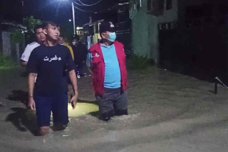 Banjir menyebabkan 1.248 rumah warga tergenang di Cirebon Banjir menyebabkan 1.248 rumah warga tergenang di Cirebon
