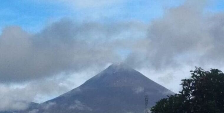 BPBD Minahasa Tenggara imbau warga waspadai aktivitas Gunung Soputan BPBD Minahasa Tenggara imbau warga waspadai aktivitas Gunung Soputan
