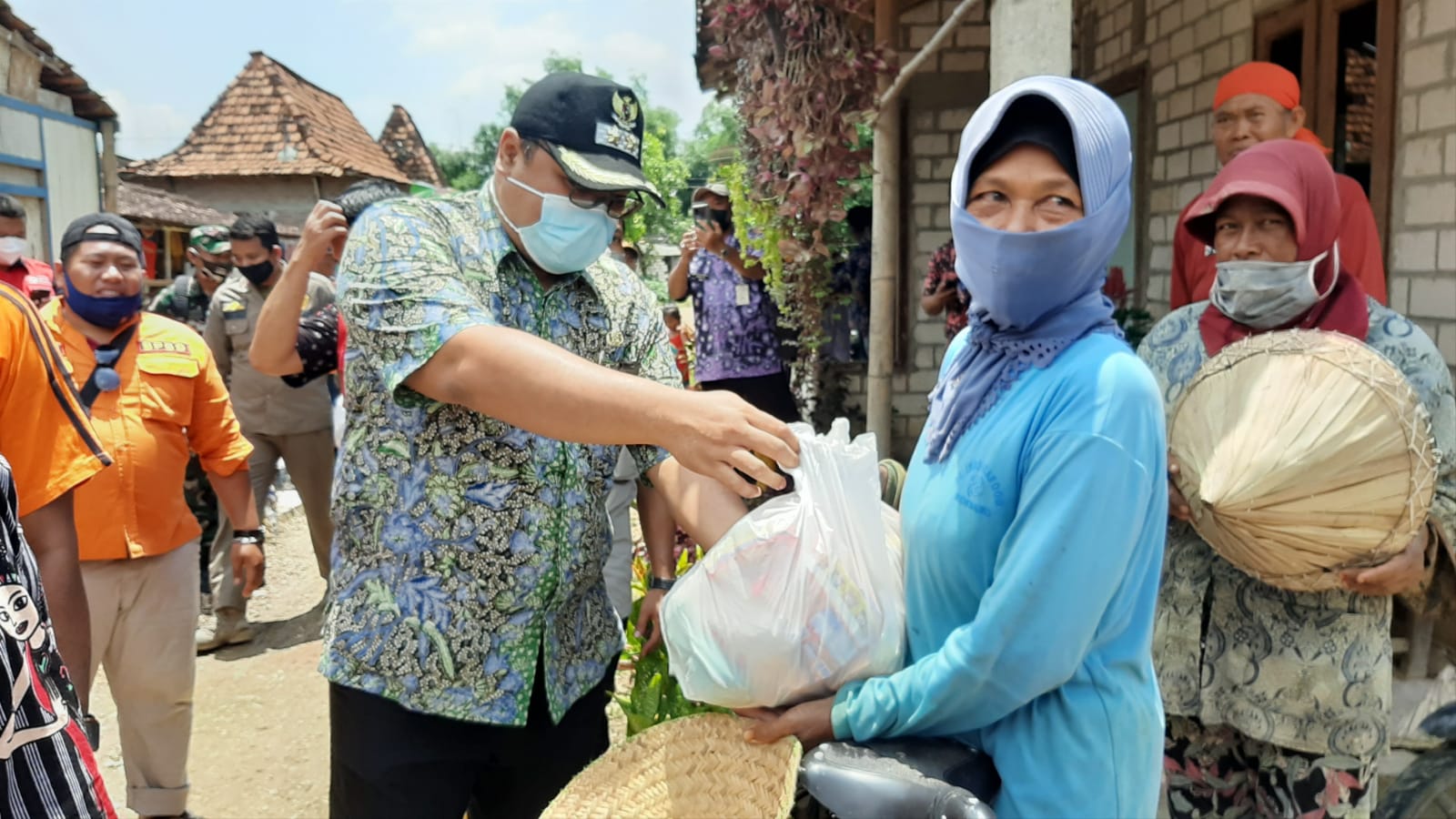 Wakil Bupati Rembang salurkan bantuan kepada warga terdampak banjir