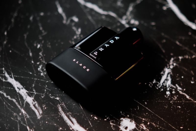 Prada tangguhkan bisnis ritel di Rusia Prada tangguhkan bisnis ritel di Rusia