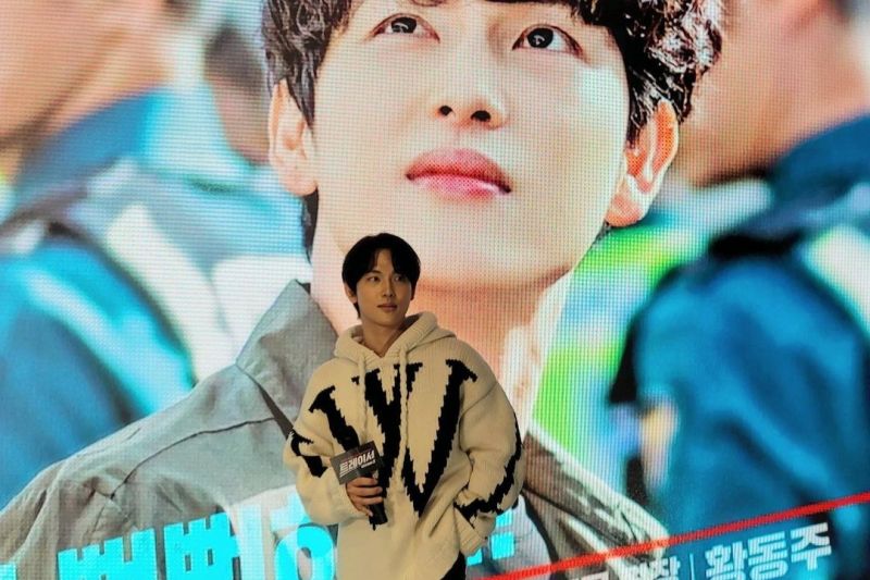 Im Siwan berdonasi untuk Ukraina Im Siwan berdonasi untuk Ukraina