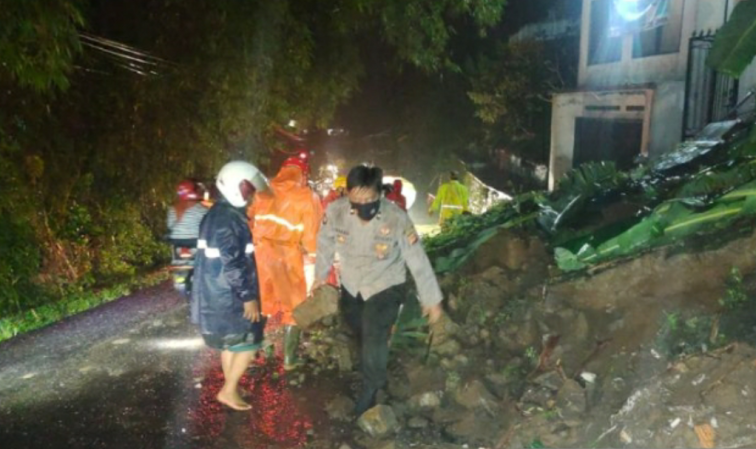 Longsor landa wilayah Wanayasa Purwakarta