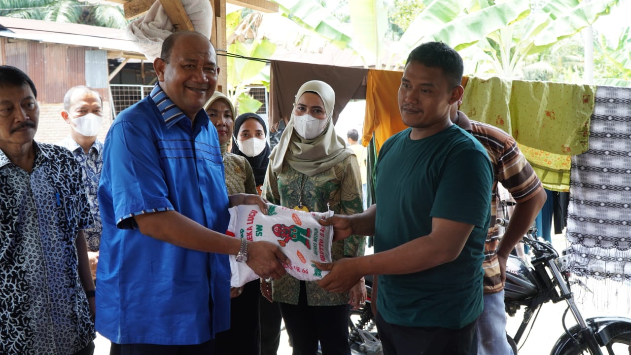 Plt Bupati Langkat bantu korban angin puting beliung di tiga kecamatan