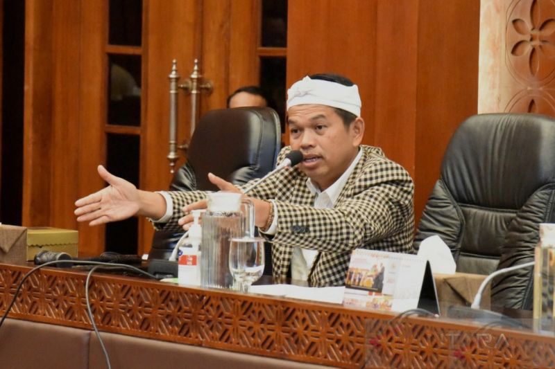 Anggota DPR: Batalkan proyek pengadaan gorden rumah dinas DPR RI