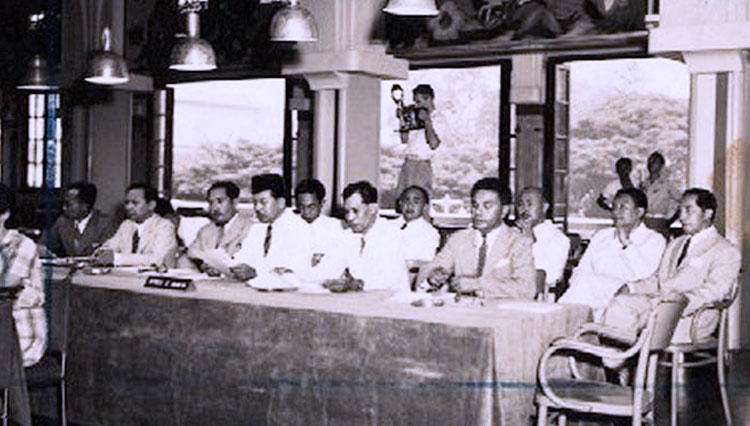 7 Mei 1949: Roem-Roijen, pintu pengakuan kedaulatan Indonesia 7 Mei 1949: Roem-Roijen, pintu pengakuan kedaulatan Indonesia
