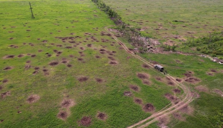 Desa Ukraina masih banjir setelah penghancuran dam halangi tank Rusia