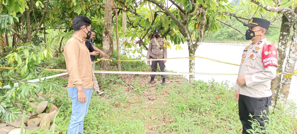 Petani temukan dua buah mortir diduga peninggalan masa penjajahan Belanda Petani temukan dua buah mortir diduga peninggalan masa penjajahan Belanda