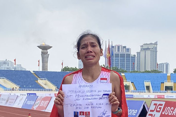 Tangis Odekta Naibaho pecah saat sabet emas SEA Games Vietnam Tangis Odekta Naibaho pecah saat sabet emas SEA Games Vietnam