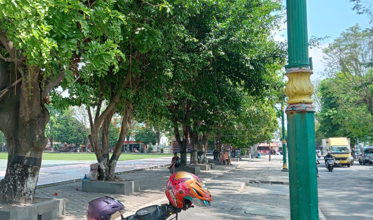 Boleh tak pakai masker, warga Sukoharjo malah merasa aneh keluar rumah tanpa masker Boleh tak pakai masker, warga Sukoharjo malah merasa aneh keluar rumah tanpa masker
